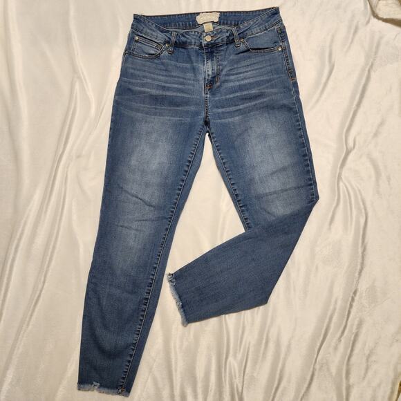 Alter'd State Frayed Hem Stretchy Skinny Jeans Juniors, Size 30/11 - Picture 1 of 7